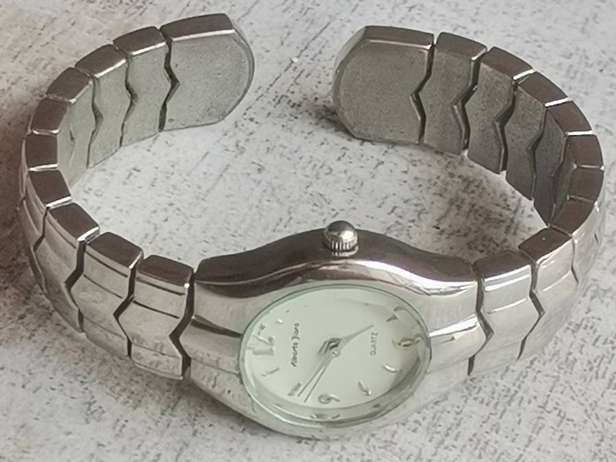 STUNNING ELEGANT LADIES ALBERTO FIORO BANGLE WATCH IN EXCELLENT WORKING CONDITION