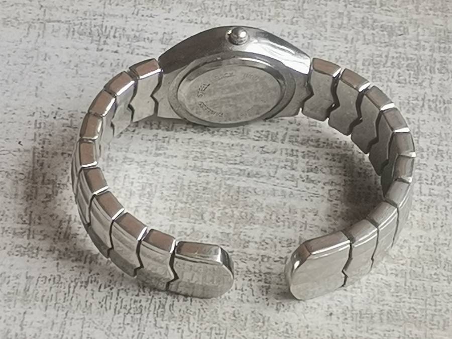 STUNNING ELEGANT LADIES ALBERTO FIORO BANGLE WATCH IN EXCELLENT WORKING CONDITION