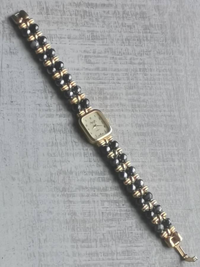 $$$BLACK FRIDAY$$$ STUNNING LADIES ACTUA WATCH IN EXCELLENT WORKING CONDITION