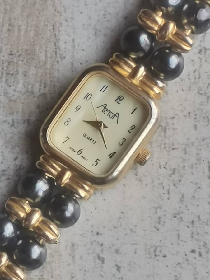 $$$BLACK FRIDAY$$$ STUNNING LADIES ACTUA WATCH IN EXCELLENT WORKING CONDITION