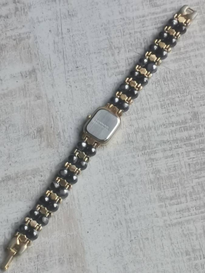 $$$BLACK FRIDAY$$$ STUNNING LADIES ACTUA WATCH IN EXCELLENT WORKING CONDITION