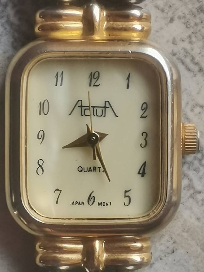 $$$BLACK FRIDAY$$$ STUNNING LADIES ACTUA WATCH IN EXCELLENT WORKING CONDITION