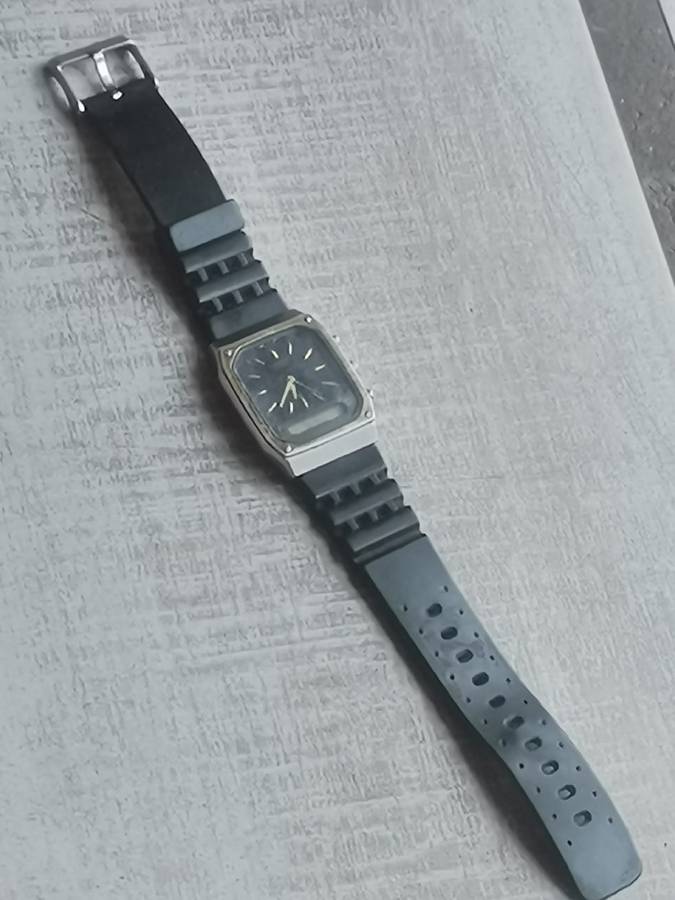 MENS CITIZEN ANALOG/DIGITAL WATCH - ALL WORKS BUT CROWN IS LOOSE