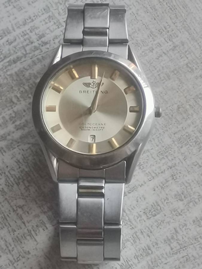 MENS WATCH IN EXCELLENT WORKING CONDITION - PLEASE READ DESCRIPTION