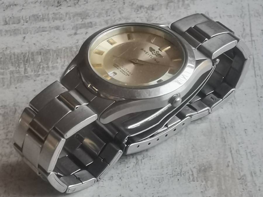 MENS WATCH IN EXCELLENT WORKING CONDITION - PLEASE READ DESCRIPTION