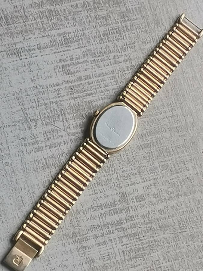 LADIES STUNNING AND ELEGANT PIERRE CARDIN GOLD SWISS WATCH IN EXCELLENT WORKING CONDITION