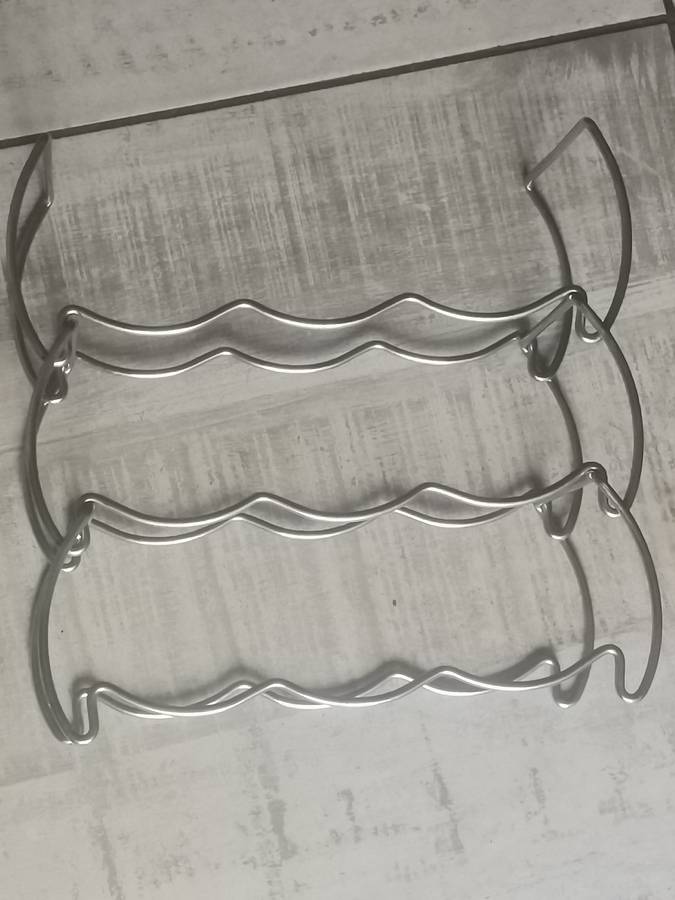 STAINLESS STEEL 3 TIER WINE RACK - HOLDS 9 BOTTLES WINE