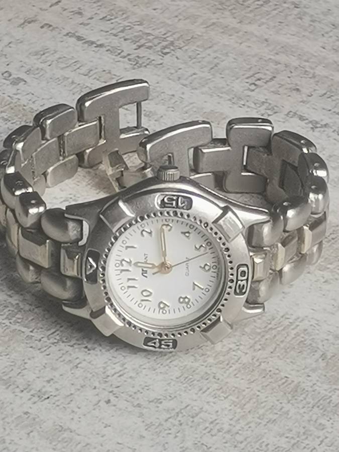STUNNING AVANT STAINLESS STEEL LADIES WATCH WITH ROTATING BEZEL IN EXCELLENT WORKING CONDITION