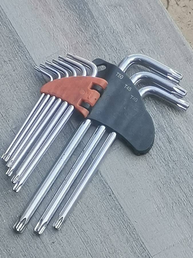 NEW SHIND 9 PIECE SPLINE/WRENCH SET