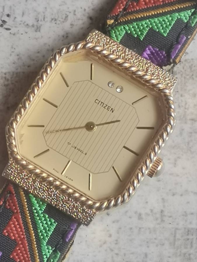 LADIES CITIZEN 17 JEWELS GOLD WATCH
