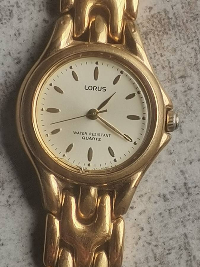 LADIES LORUS GOLD PLATED WATCH IN EXCELLENT WORKING CONDITION