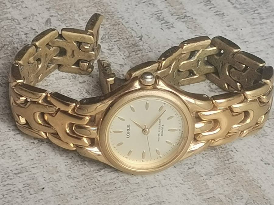 LADIES LORUS GOLD PLATED WATCH IN EXCELLENT WORKING CONDITION