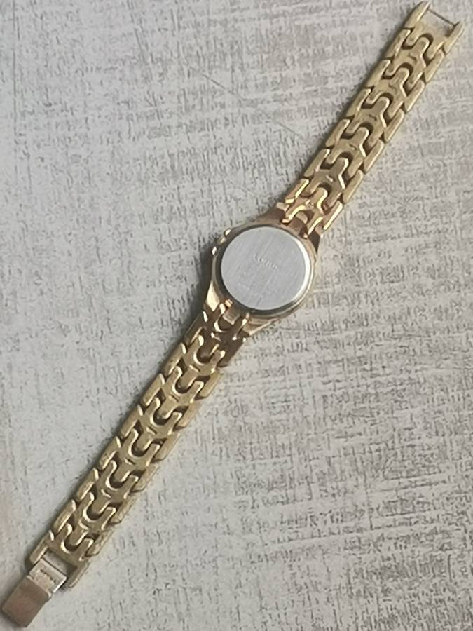 LADIES LORUS GOLD PLATED WATCH IN EXCELLENT WORKING CONDITION