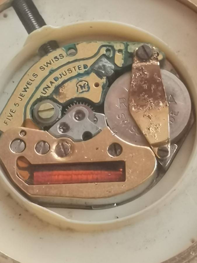 VINTAGE MENS GOLD LANCO GENEVE SWISS MADE QUARTZ WATCH - UNTESTED SELLING AS IS