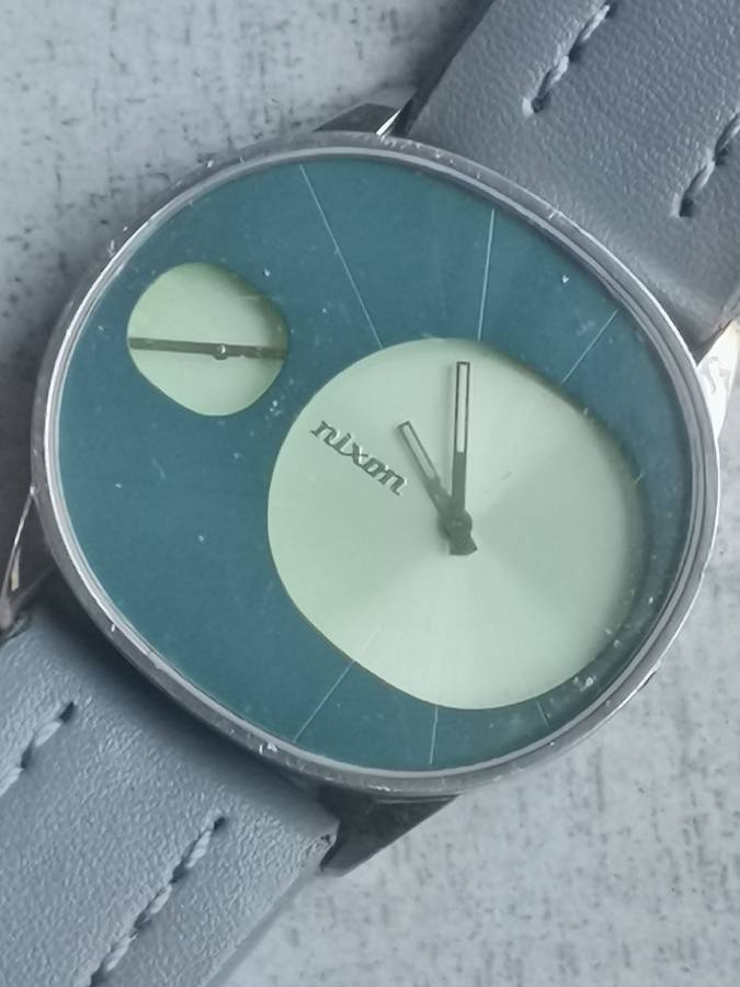 MENS NIXON STAR STRUCK WATCH IN EXCELLENT WORKING CONDITION