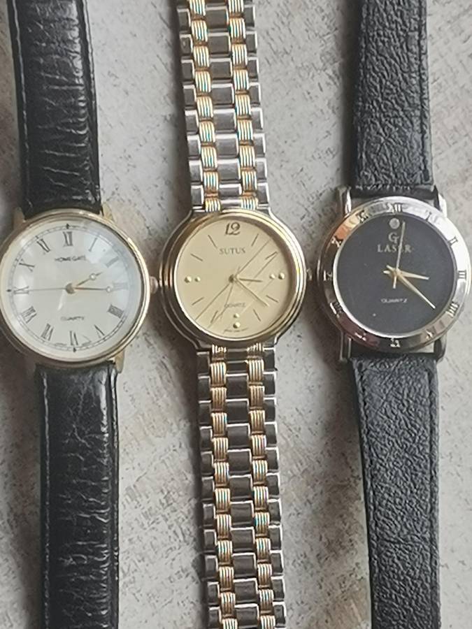 MENS MID-SIZE WATCHES ALL IN EXCELLENT WORKING CONDITION - BIDDING FOR ALL 3 WATCHES
