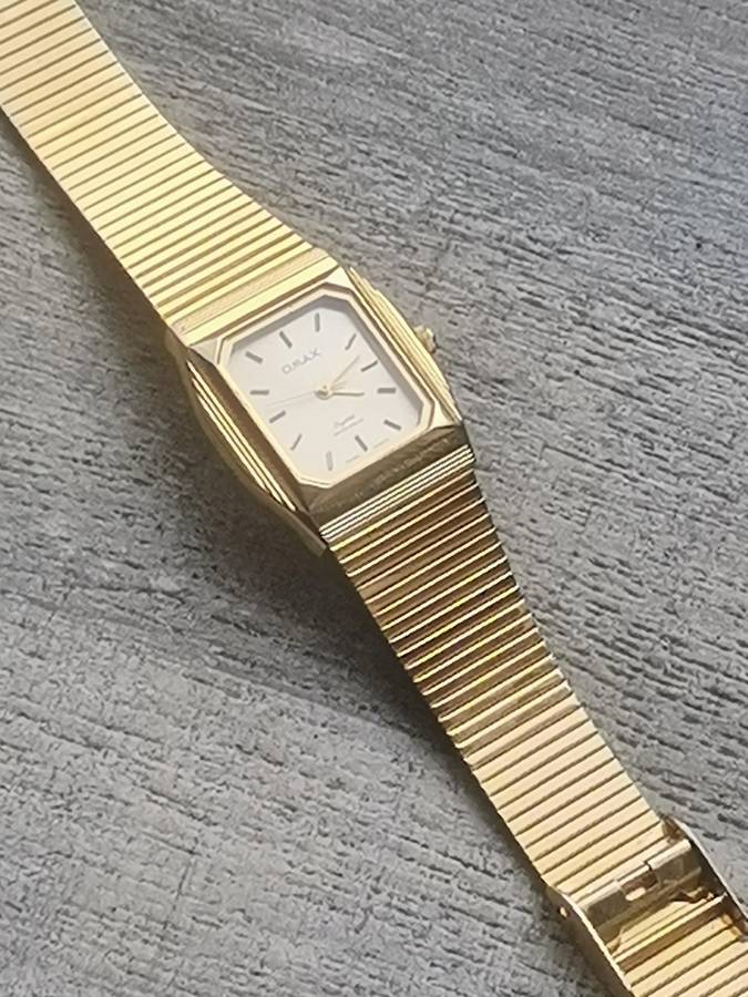 LADIES GOLD OMAX WATCH IN EXCELLENT WORKING CONDITION