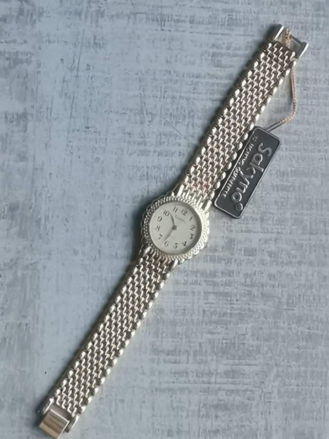 VINTAGE MENS SAKYNO ALL GOLD WATCH IN EXCELLENT WORKING CONDITION - NEW OLD STOCK