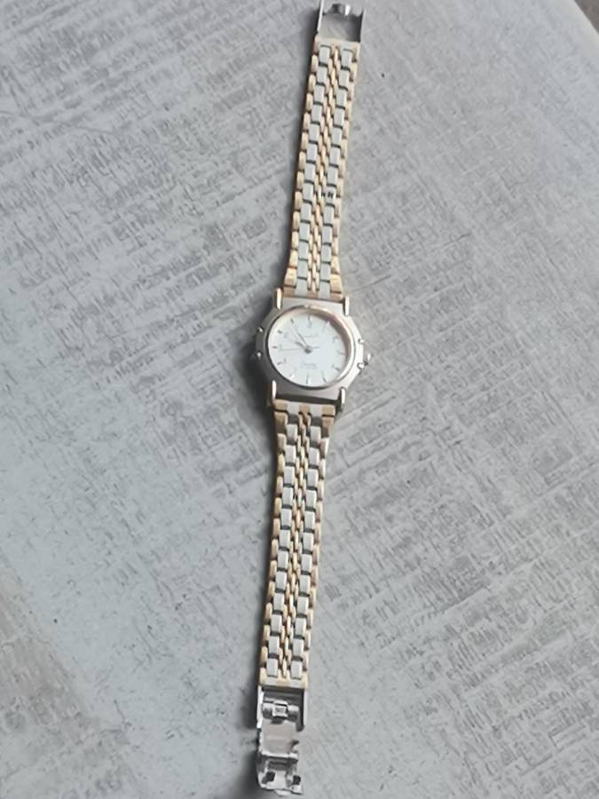 LADIES SCANDAL WATCH BY ONTIME IN EXCELLENT WORKING CONDITION