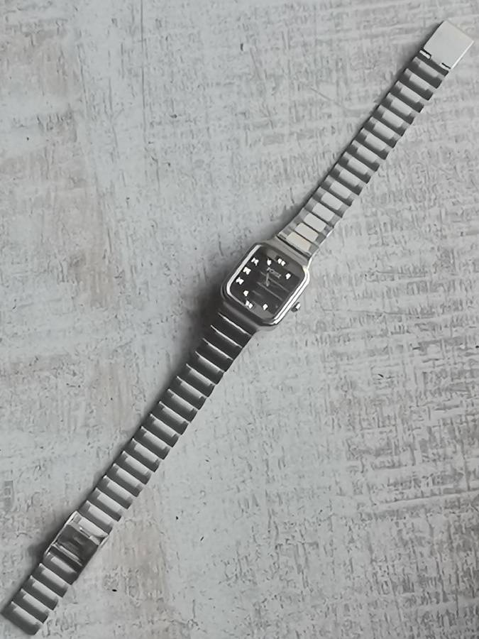 LADIES POISE STAINLESS STEEL WATCH IN EXCELLENT WORKING CONDITION