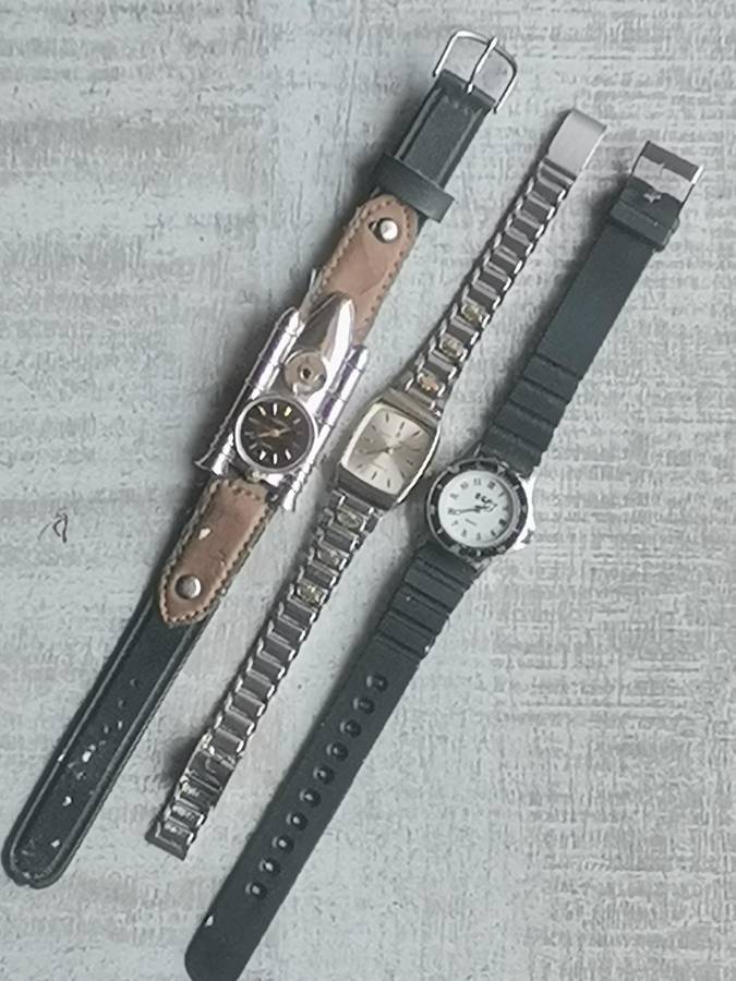 LADIES WATCH COLLECTION ALL IN EXCELLENT WORKING CONDITION - BIDDING FOR ALL 3