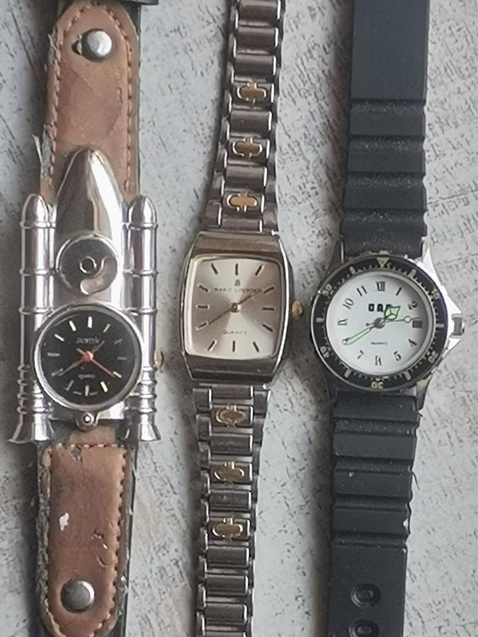 LADIES WATCH COLLECTION ALL IN EXCELLENT WORKING CONDITION - BIDDING FOR ALL 3