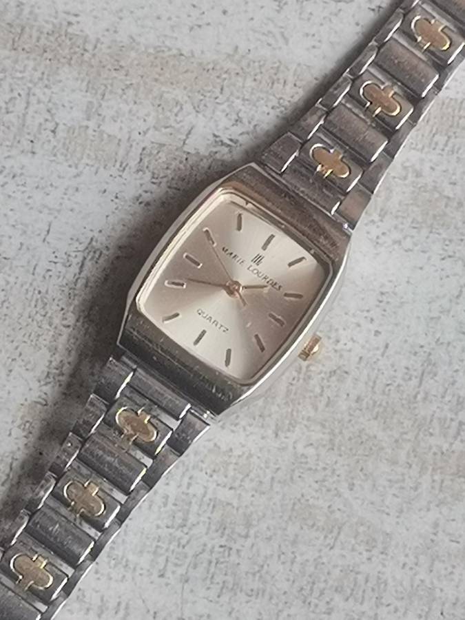 LADIES WATCH COLLECTION ALL IN EXCELLENT WORKING CONDITION - BIDDING FOR ALL 3