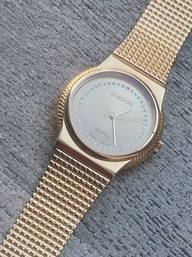 MENS VINTAGE OCCASION GOLD PLATED WATCH IN EXCELLENT WORKING CONDITION