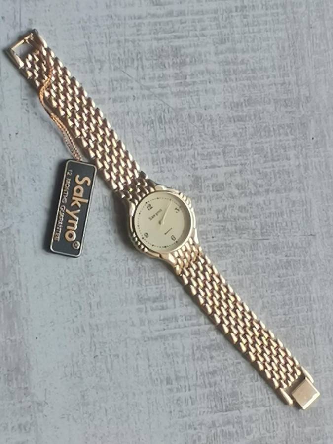 MENS VINTAGE SAKYNO ALL GOLD PLATED WATCH IN EXCELLENT WORKING CONDITION - NEW OLD STOCK