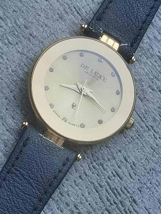 LADIES DE LUXE 18K GOLD PLATED WATCH IN EXCELLENT WORKING CONDITION