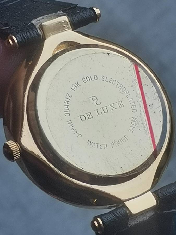 LADIES DE LUXE 18K GOLD PLATED WATCH IN EXCELLENT WORKING CONDITION