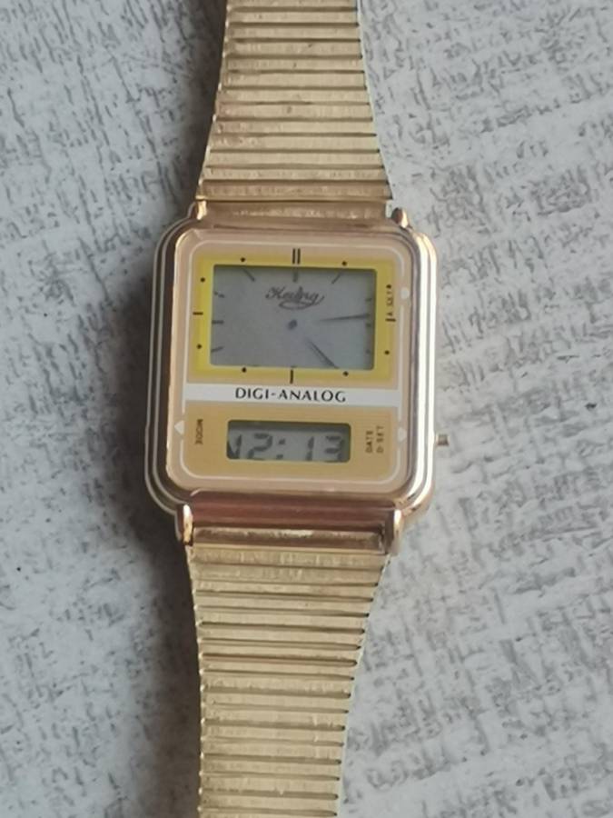 MENS VINTAGE ELECTRONIC DIGI-ANALOG GOLD PLATED WATCH IN EXCELLENT WORKING CONDITION