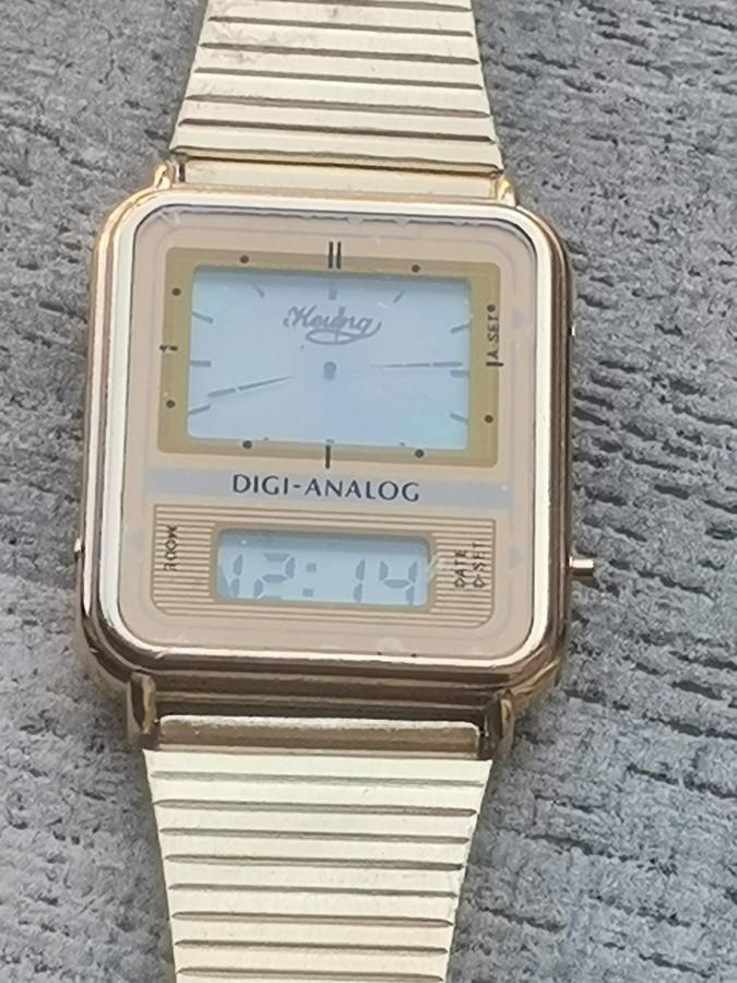 MENS VINTAGE ELECTRONIC DIGI-ANALOG GOLD PLATED WATCH IN EXCELLENT WORKING CONDITION
