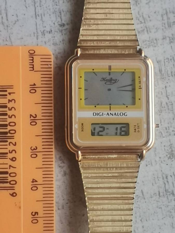 MENS VINTAGE ELECTRONIC DIGI-ANALOG GOLD PLATED WATCH IN EXCELLENT WORKING CONDITION