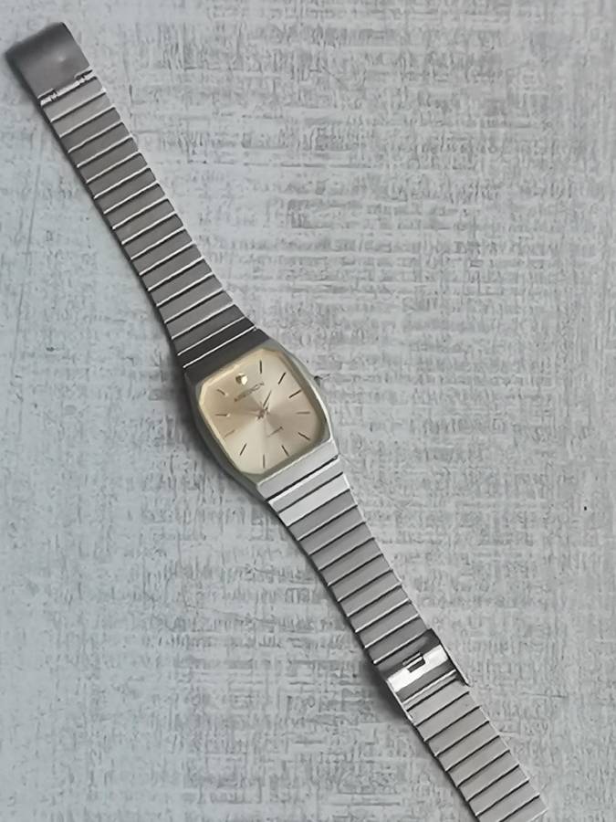 MENS VINTAGE ASEIKON STAINLESS STEEL WATCH IN EXCELLENT WORKING CONDITION