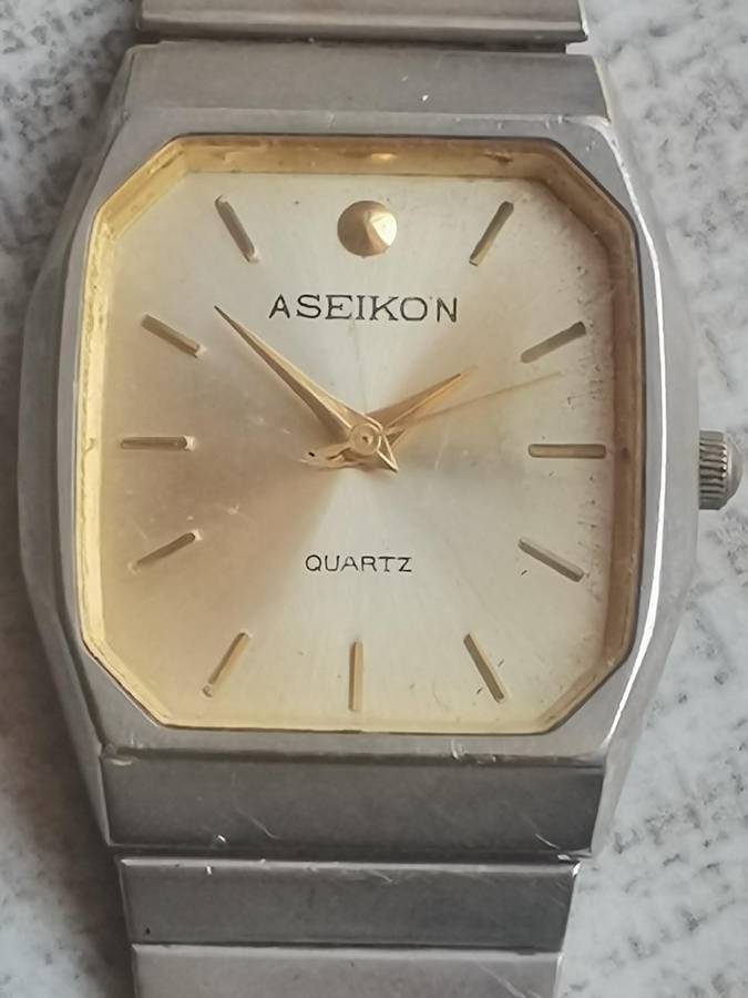 MENS VINTAGE ASEIKON STAINLESS STEEL WATCH IN EXCELLENT WORKING CONDITION