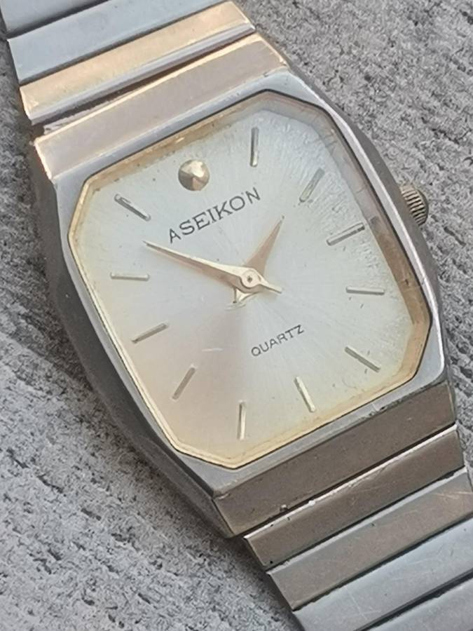 MENS VINTAGE ASEIKON STAINLESS STEEL WATCH IN EXCELLENT WORKING CONDITION