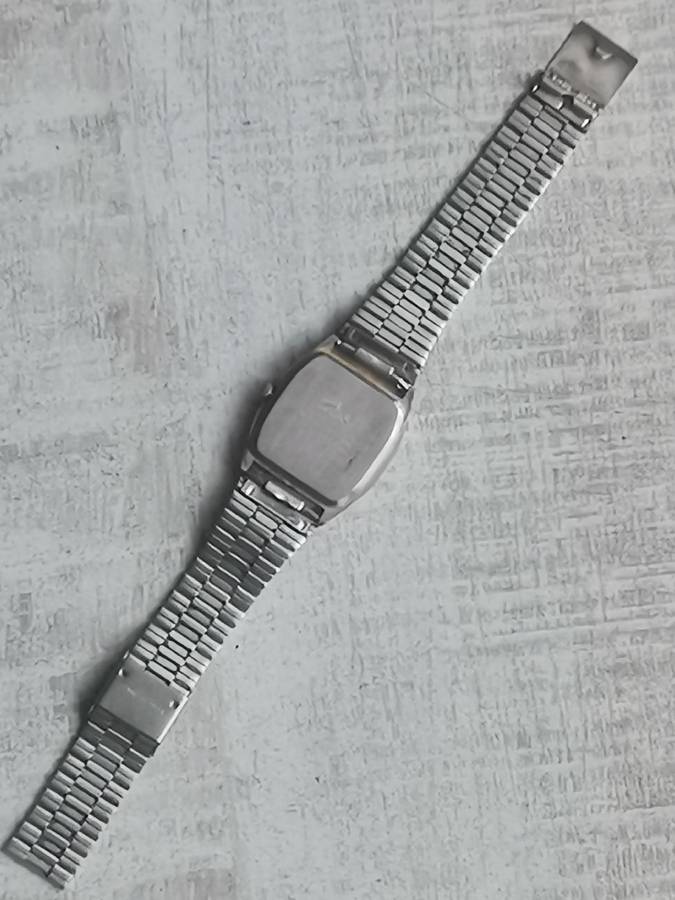 MENS VINTAGE ASEIKON STAINLESS STEEL WATCH IN EXCELLENT WORKING CONDITION