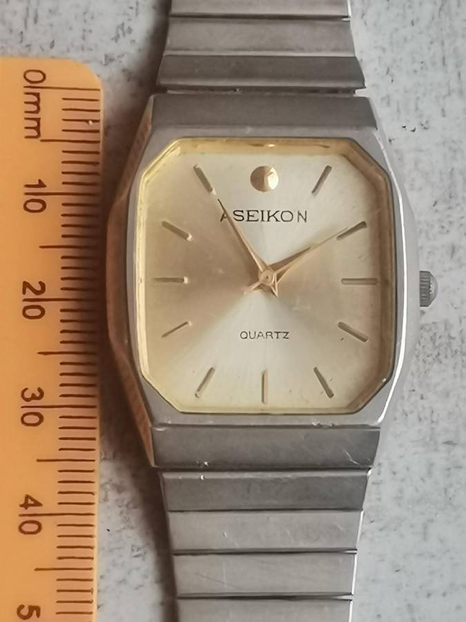 MENS VINTAGE ASEIKON STAINLESS STEEL WATCH IN EXCELLENT WORKING CONDITION