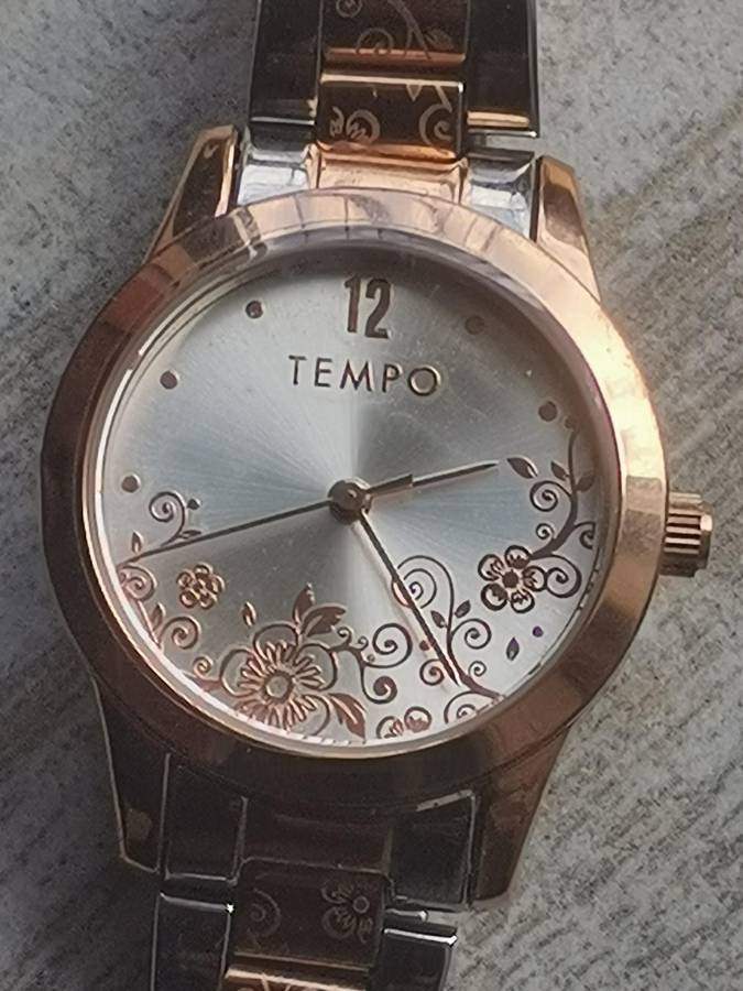 STUNNING LADIES 2 TONE TEMPO WATCH IN EXCELLENT WORKING CONDITION