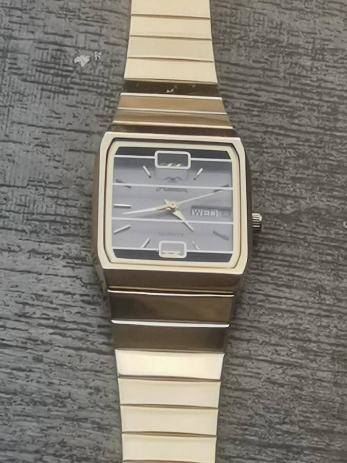 MENS VINTAGE HOSAM GOLD PLATED WATCH IN EXCELLENT WORKING CONDITION