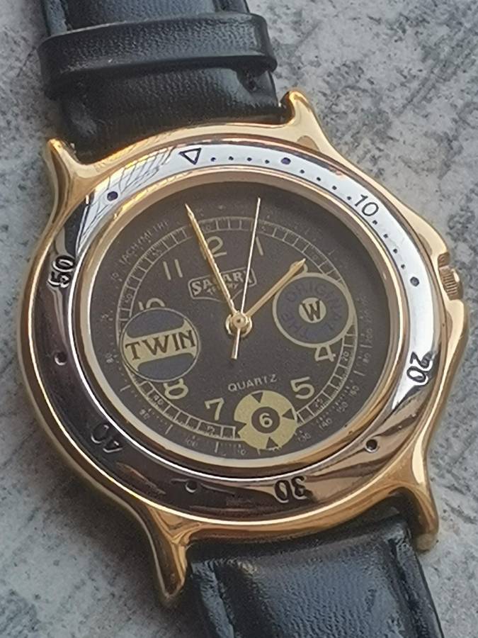 MENS VINTAGE SAFARI TROPHY WATCH IN EXCELLENT WORKING CONDITION