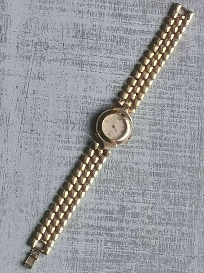 LADIES GOLD PLATED WATCH IN EXCELLENT WORKING CONDITION