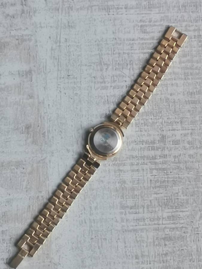 LADIES GOLD PLATED WATCH IN EXCELLENT WORKING CONDITION