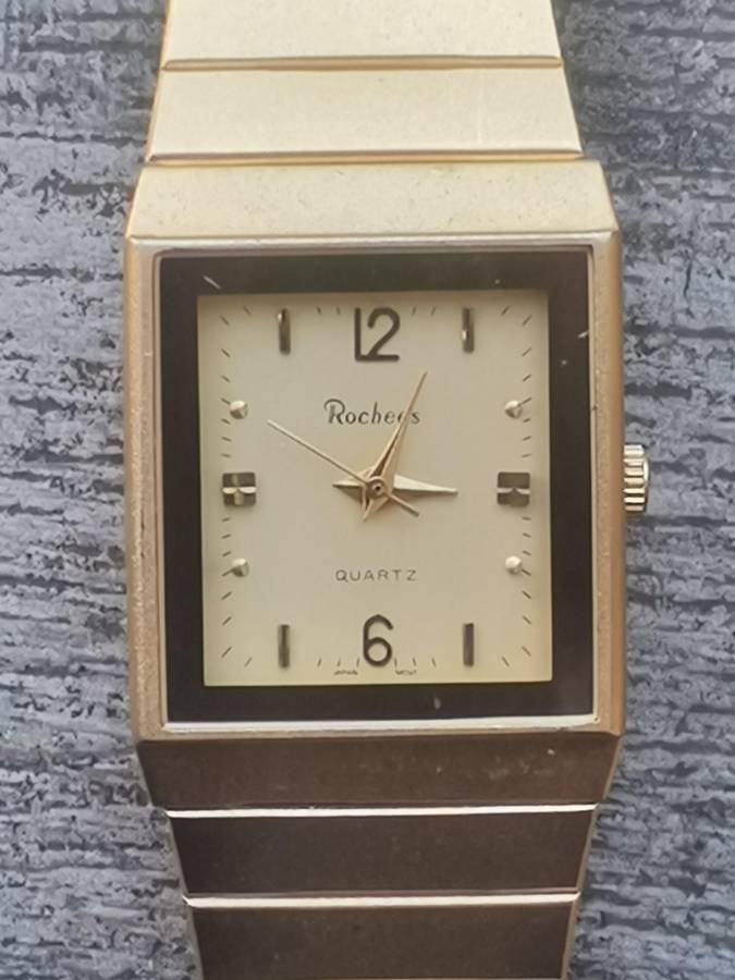 ELEGANT LADIES ROCHEES GOLD WATCH IN EXCELLENT WORKING CONDITION