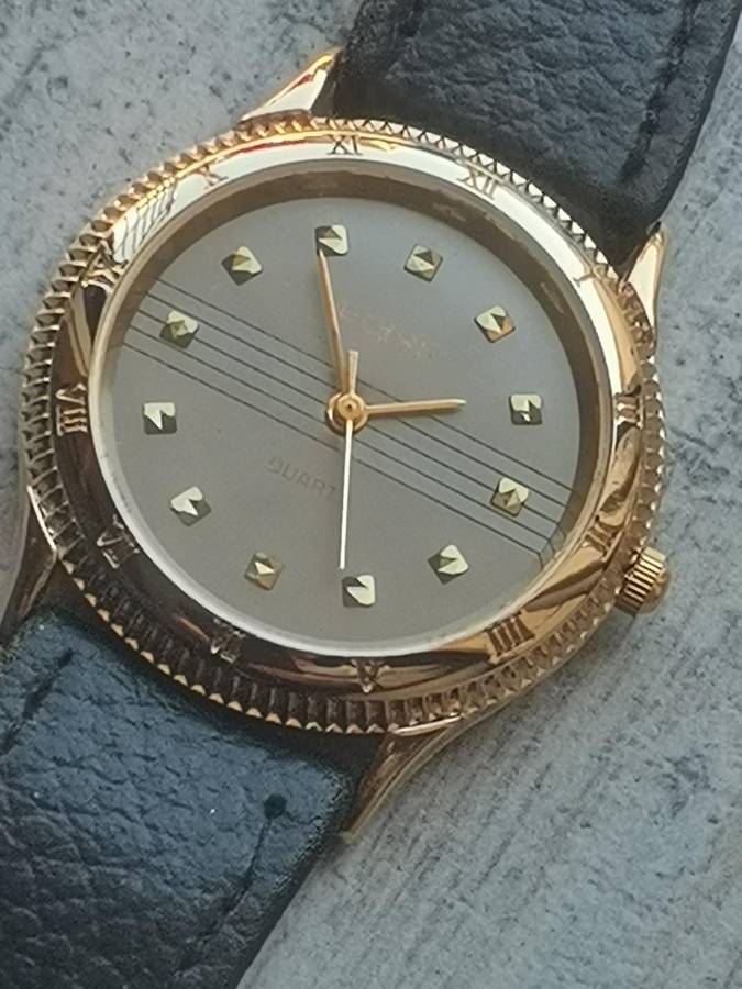 MENS GOLD PLATED POISE WATCH IN EXCELLENT WORKING CONDITION