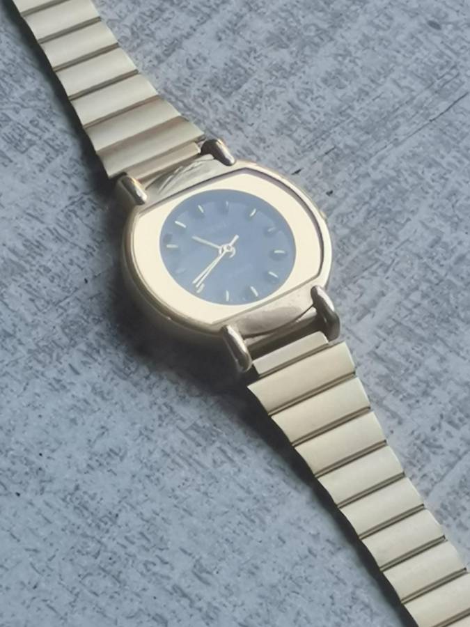 ELEGANT LADIES POISE GOLD WATCH IN EXCELLENT WORKING CONDITION