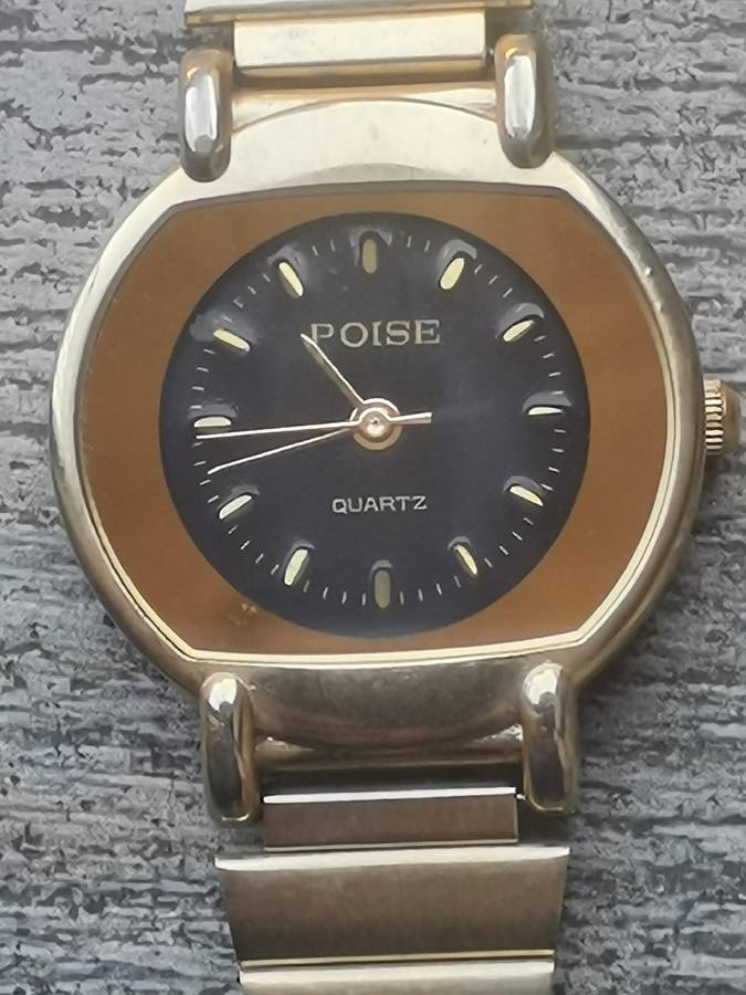 ELEGANT LADIES POISE GOLD WATCH IN EXCELLENT WORKING CONDITION