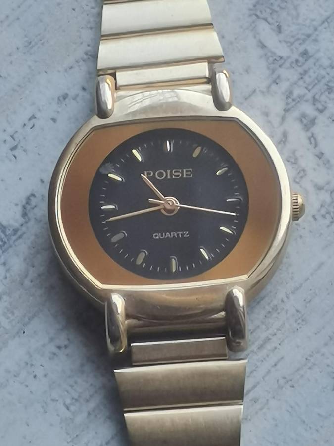 ELEGANT LADIES POISE GOLD WATCH IN EXCELLENT WORKING CONDITION