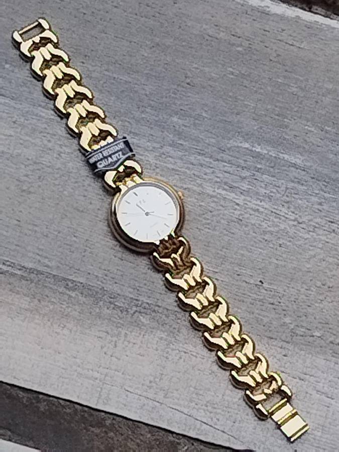 MENS GOLD STL WATCH IN EXCELLENT CONDITION - NEW OLD STOCK